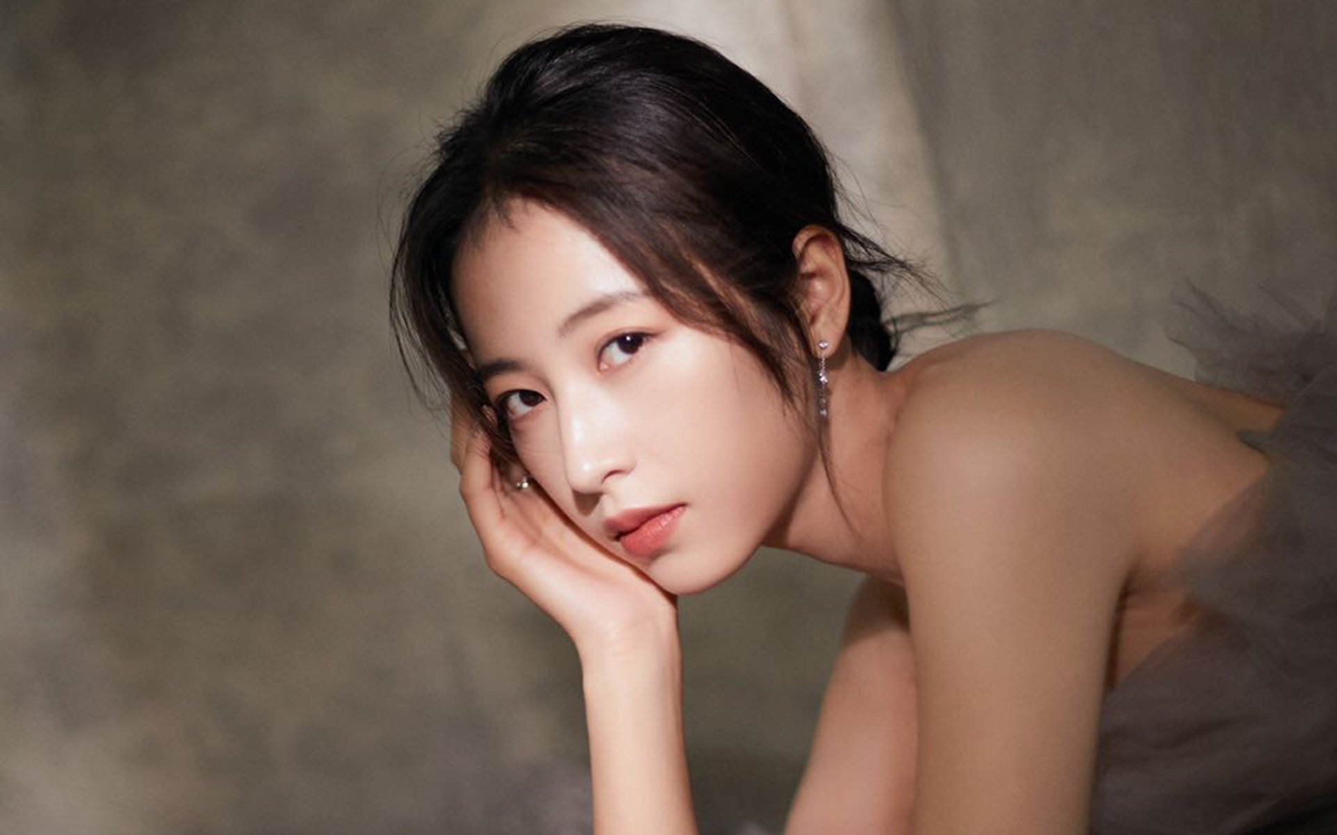 开云·体育官网APP下载-阿尔及利亚球队晋级非洲杯，锋线火力强劲，阿尔及利亚男子足球队