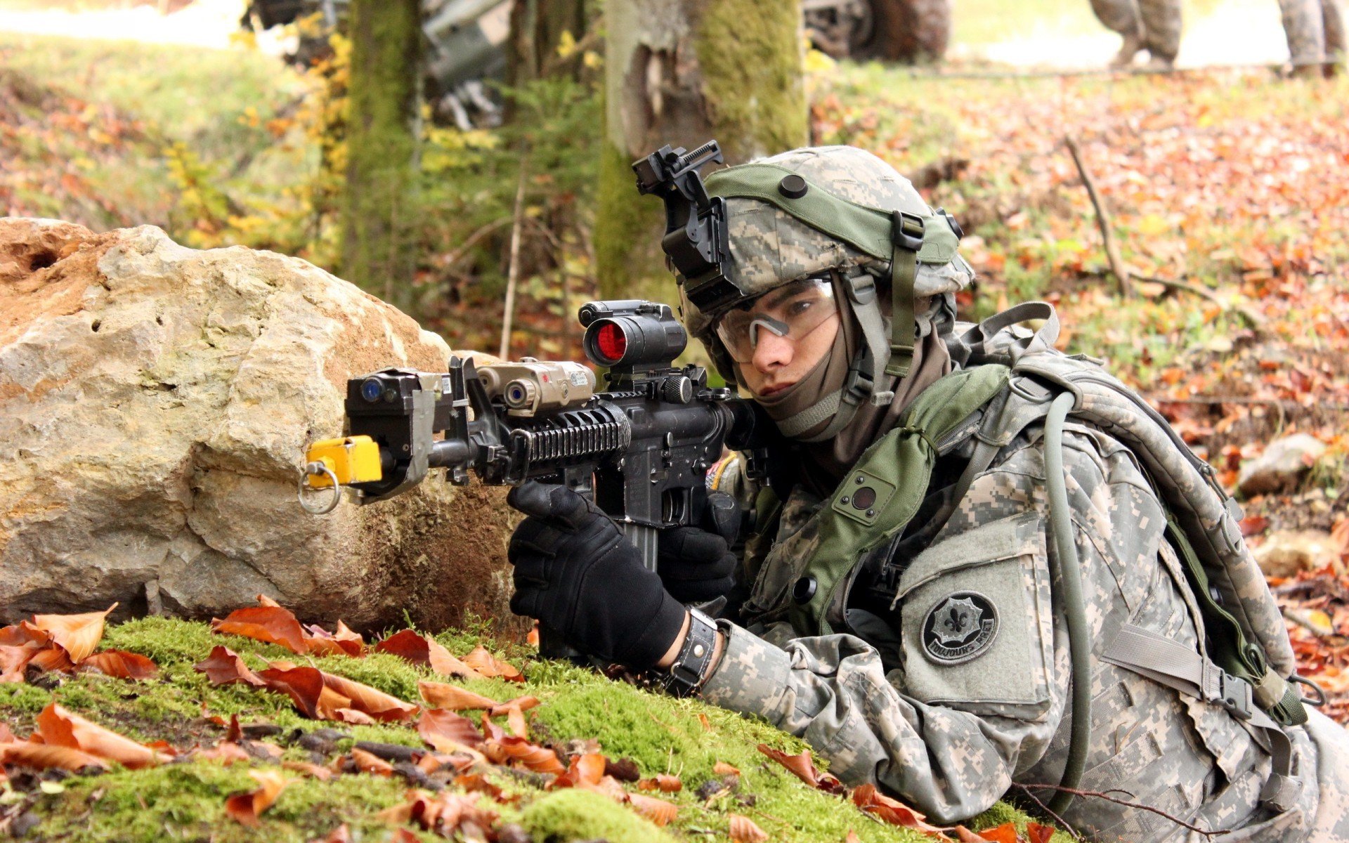 王楚钦晒童年照片庆祝生日快乐,王楚钦多少岁了